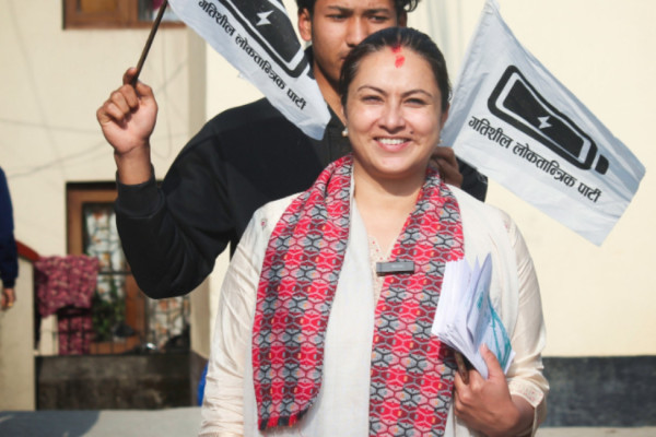 अभिनेत्री अधिकारीको चुनावी खर्च ७ लाख ७६ हजार